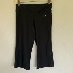 Nike Dri-Fit Women's Capri Pants Black Secret Pocket Size XS